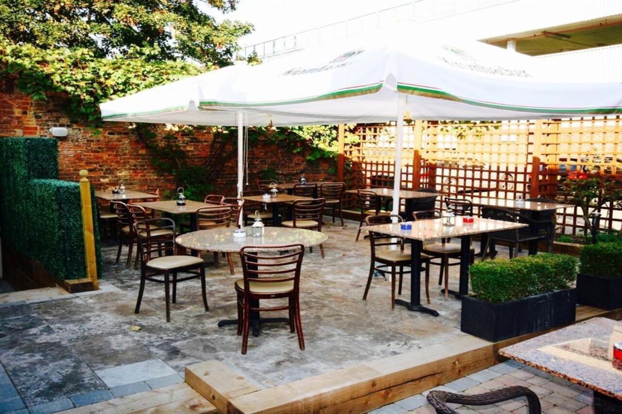 Colchester Boutique Hotel Exterior photo