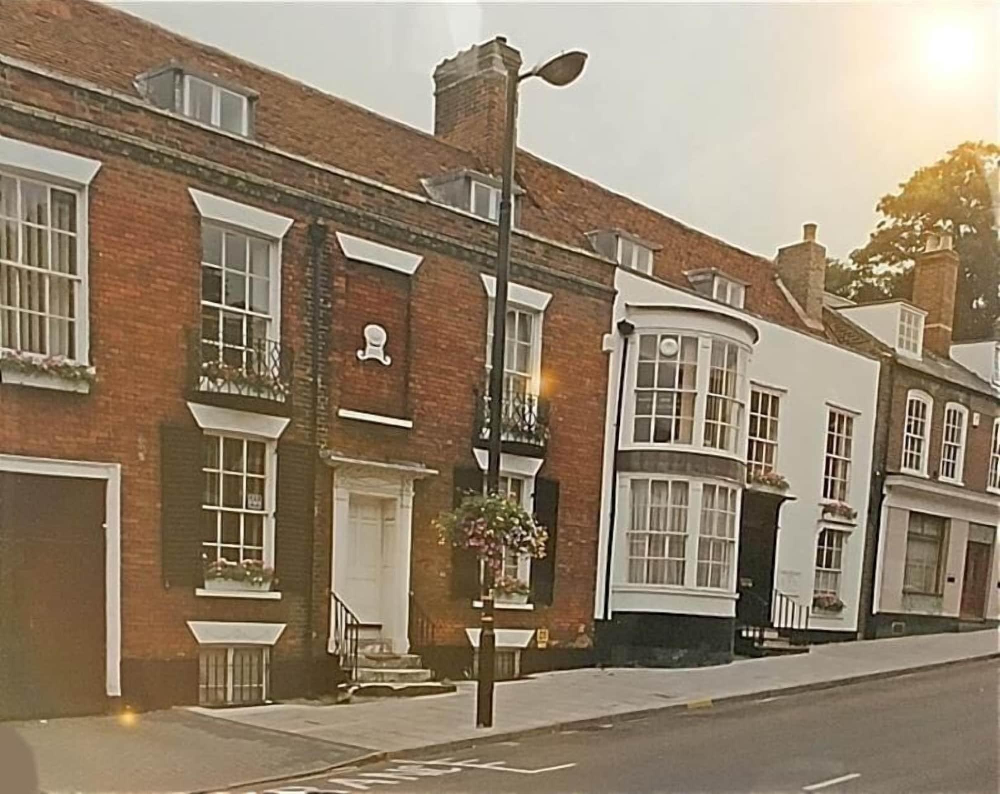 Colchester Boutique Hotel Exterior photo