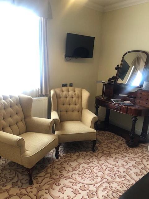 Colchester Boutique Hotel Room photo